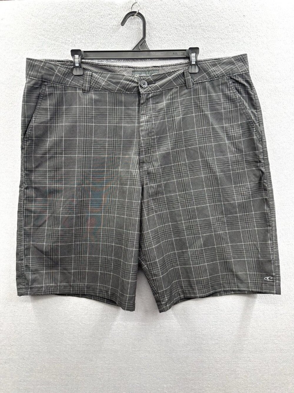 O’Neill Golf Shorts Mens Size 40 Relaxed Black Plaid Slash Pockets Flat Front